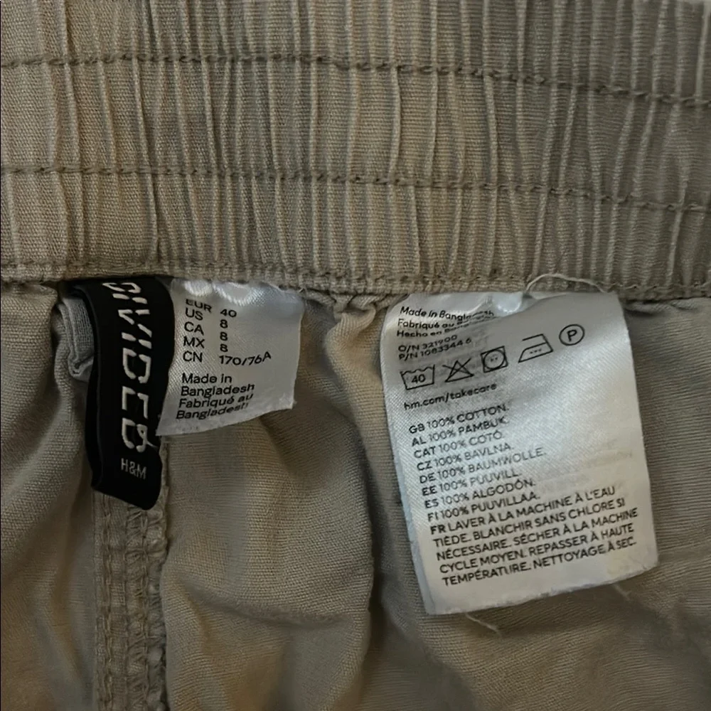 H&M Tan Cargo Jeans with Utility Style - Picture 2 of 3